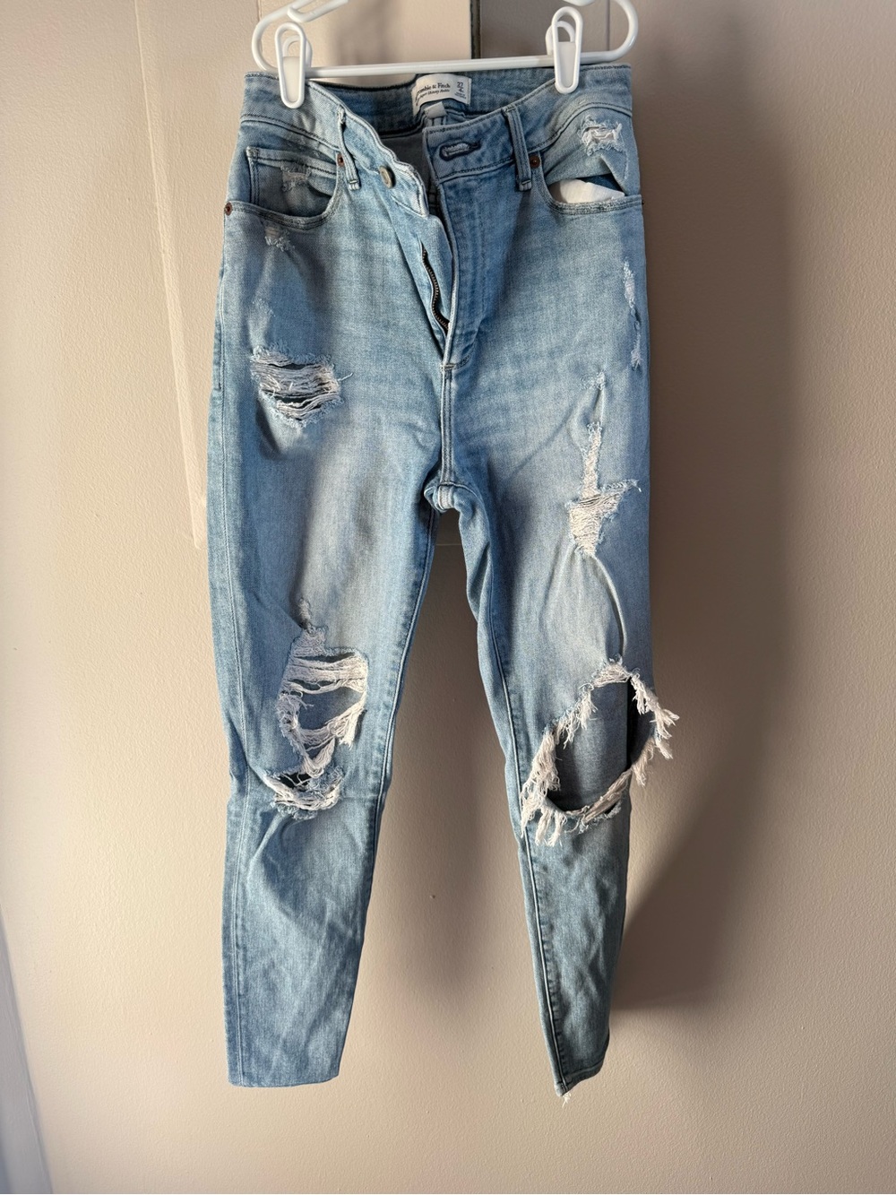 Abercrombie & Fitch Light Blue Ripped Skinny Jeans